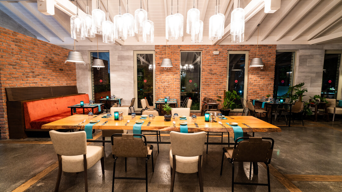 Lara Barut Collection